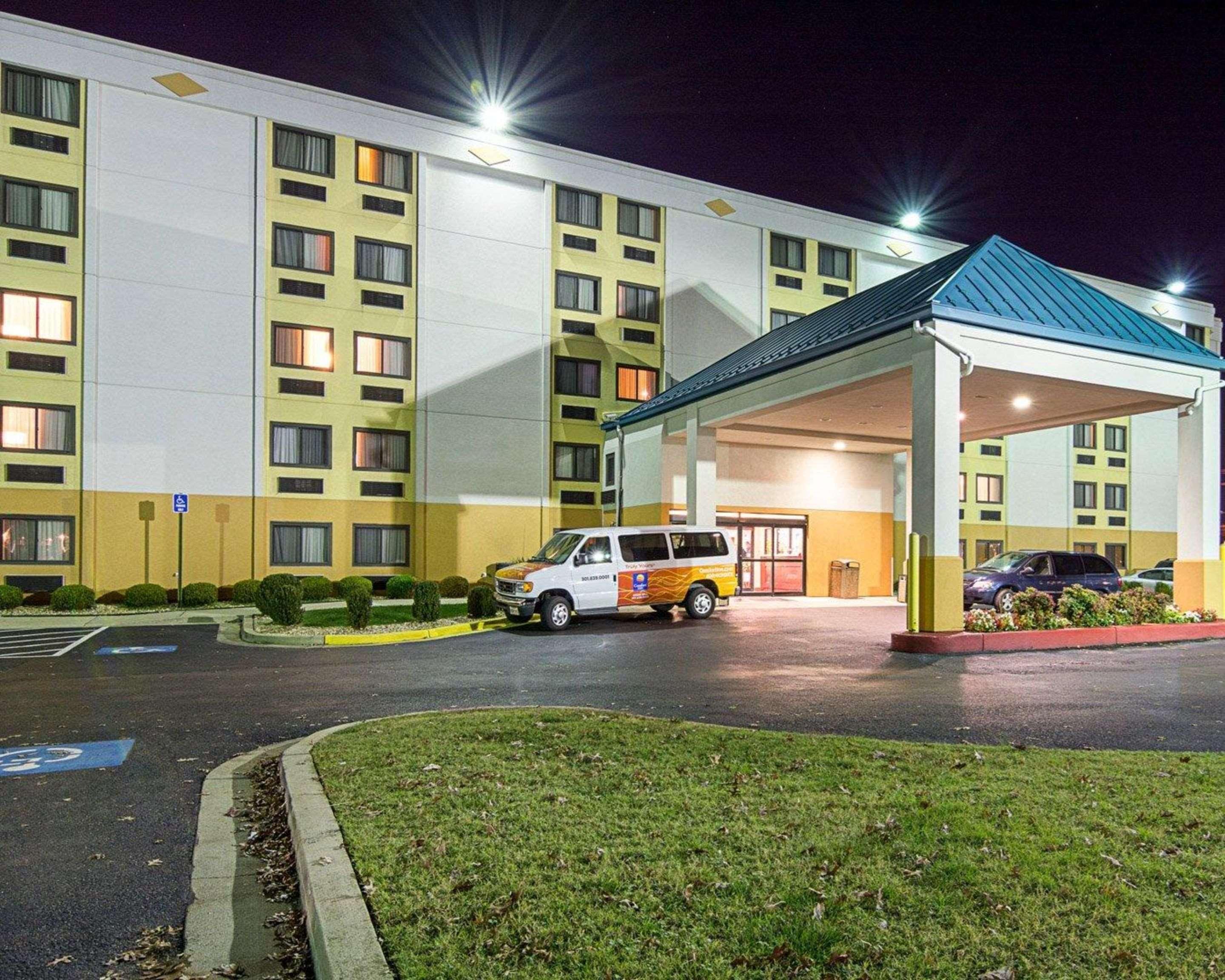 Comfort Inn Оксън Хил Екстериор снимка